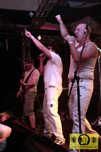 El Bosso und Die Ping Pongs (D) Conne Island, Leipzig 14. Oktober 2006 (15).jpg